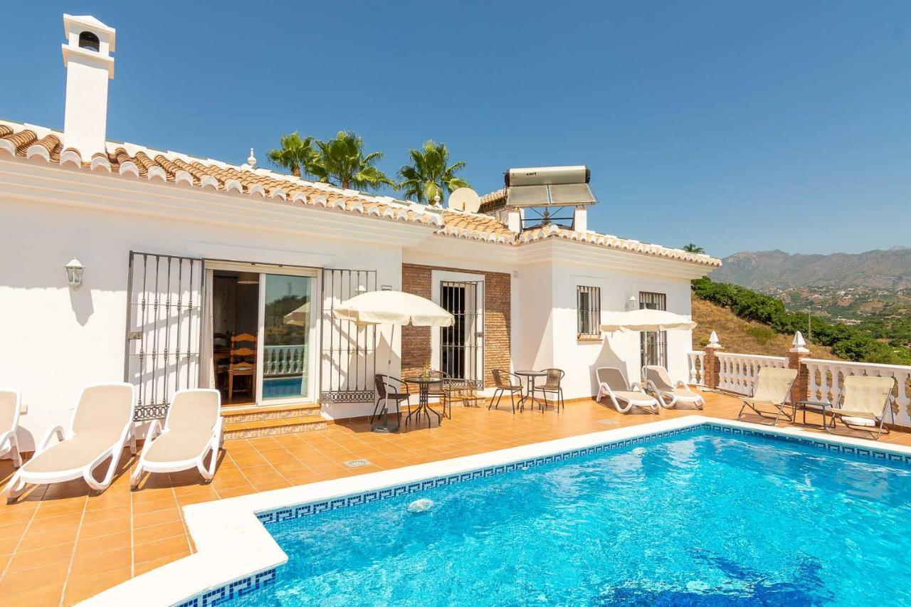 Villa Andalucia: Cerca De Todo, Intimidad Y Espacio Nerja Eksteriør bilde